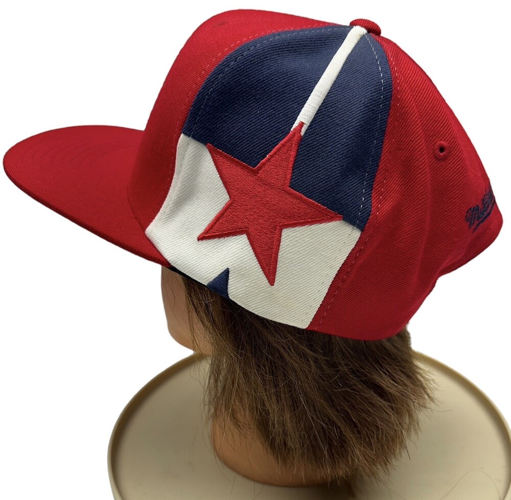 NBA Mitchell & Ness, dc Lonestar Red, White & Blue Snap Back Cap Flat Brim 3D